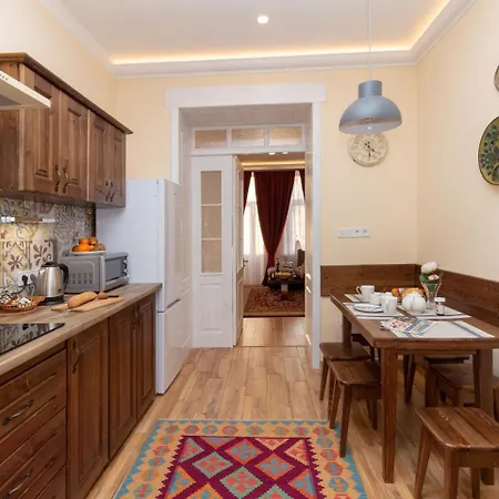 Apartmán At Pidmurna St. 20 *