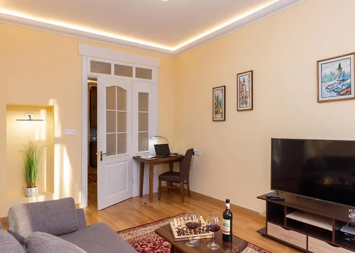 At Pidmurna St. 20 *