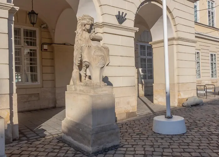 At Pidmurna St. 20 アパート *